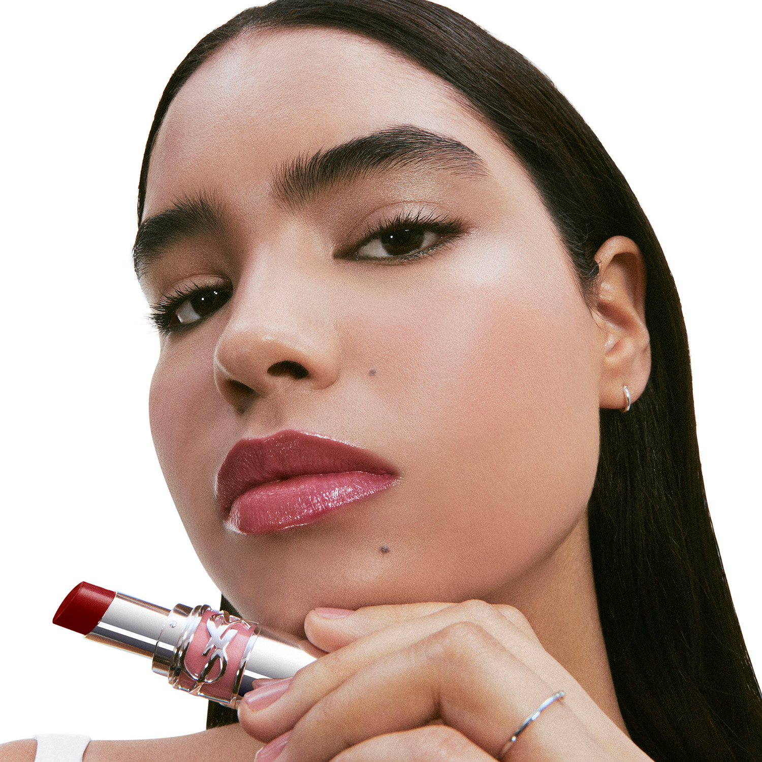 LOVESHINE EL NUEVO LABIAL DE ALTO BRILLO (LABIAL EN BARRA CON EFECTO BRILLOSO)